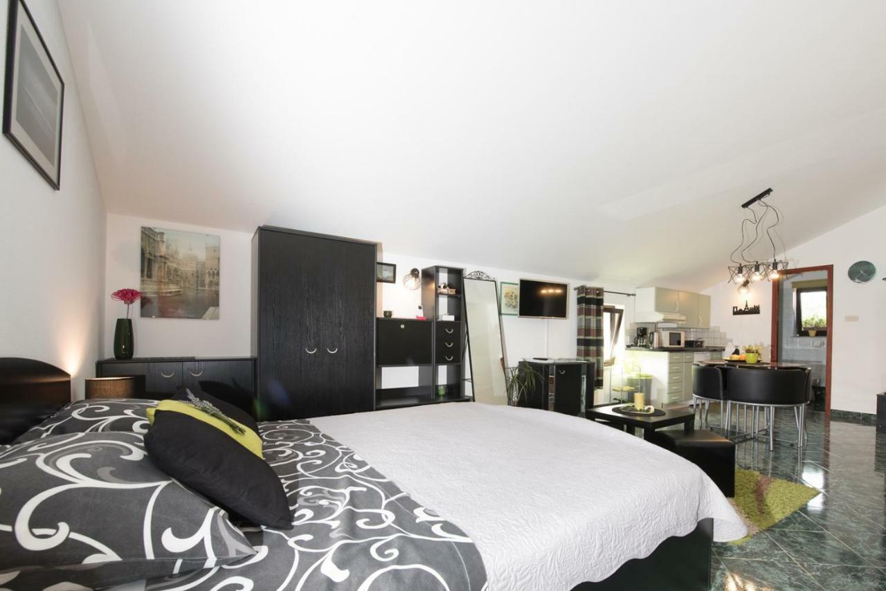Apartments Villa Zara Lovran Zewnętrze zdjęcie